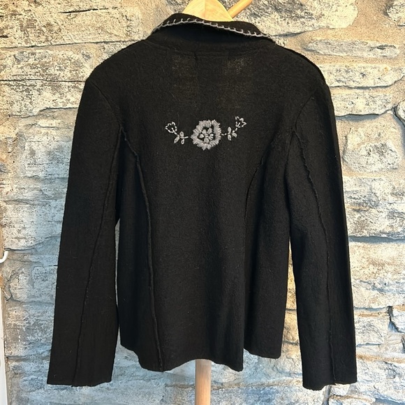 Floral Embroidered Wool Blazer - Picture 4 of 6